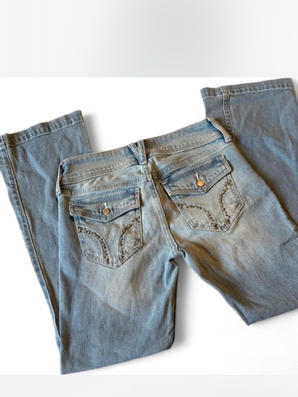 Hollister Y2K Ultra Low-Rise Bootcut Jeans with Studded Pockets – Size 2 short